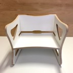 stapelhocker_wendehocker_stapelstuhl_wendestuhl_hocker_stuhl_stapelbar_kinderstuhl_kinderhocker_kita_krippe_krippenstuhl_kitastuhl_krippenhocker_kitahocker_weiss_tischlerei_kaesebier_hamburg-img_3810-2