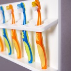 15er-zahnbuerstenleiste_zahnbuerstenhalter_zahnhygiene_kindergarten_kita_krippe_zahngesundheit_zaehne_putzen_kita_shop_zahnpflege_zahnbürstenleisten_kaesebier_tischlerei_holzwerkstatt-3459-2