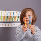 15er-zahnbuerstenleiste_zahnbuerstenhalter_zahnhygiene_kindergarten_kita_krippe_zahngesundheit_zaehne_putzen_kita_shop_zahnpflege_zahnbürstenleisten_kaesebier_tischlerei_holzwerkstatt-3585