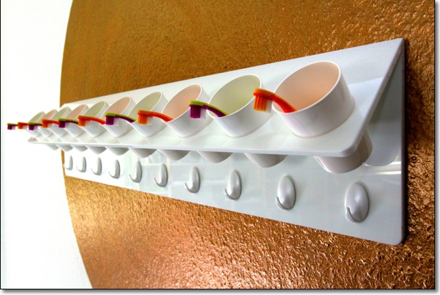 Tischlerei Hamburg Holzwerkstatt Kaesebier - Zahnpflege in der Kita, Z&auml;hne putzen in der Kita, Zahnputzbecher Leiste, Zahnb&uuml;rsten Leiste, Zahnb&uuml;rsten Halter, Zahnb&uuml;rstenleiste, Zahnb&uuml;rstenhalter, Zahnputzbecherleiste mit Haken