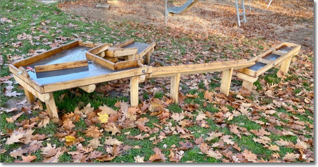 tischlerei_hamburg_holzwerkstatt_kaesebier_wasserspielplatz_matschanlage_spielplatz_spielanlage_aussengelaende_spielgelaende_tischler_kita_kindergarten_238.jpg