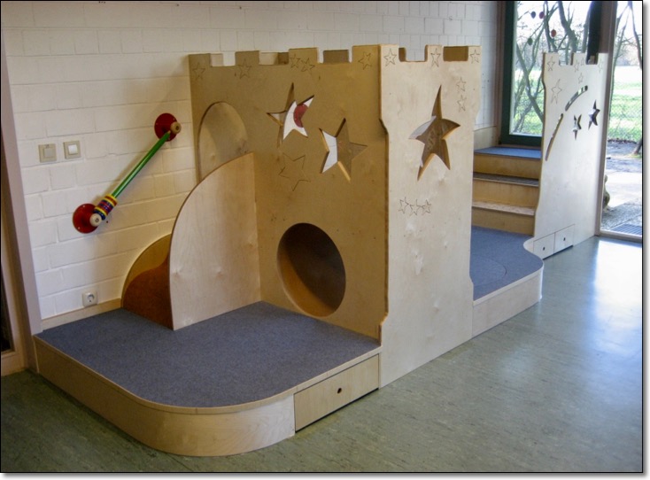 spielpodest_spielebene_hochebene_spielhaus_schlafpodest_kindergarten_krippe_kita_tischlerei_hamburg_holzwerkstatt_kaesebier_222da