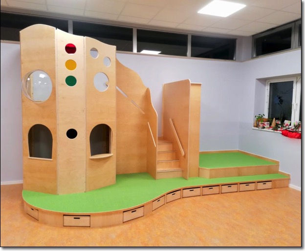 tischlerei_hamburg_holzwerkstatt_kaesebier_kinderhaus_spielhaus_spielpodest_spielebene_krippenpodest_tischler_kita_kindergarten_kinderkrippe_23a80.jpg